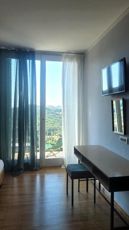 Theoxenia Hotel Андріцена Екстер'єр фото